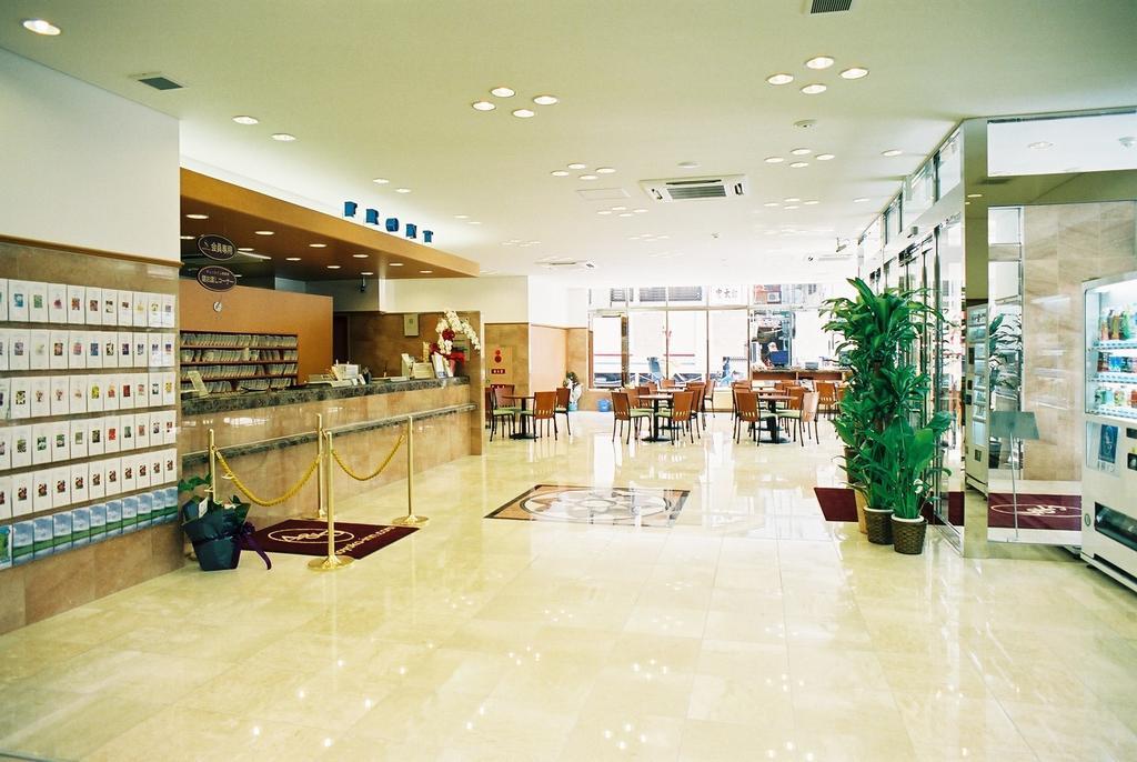 Toyoko Inn Kumamoto Shin-Shigai Buitenkant foto